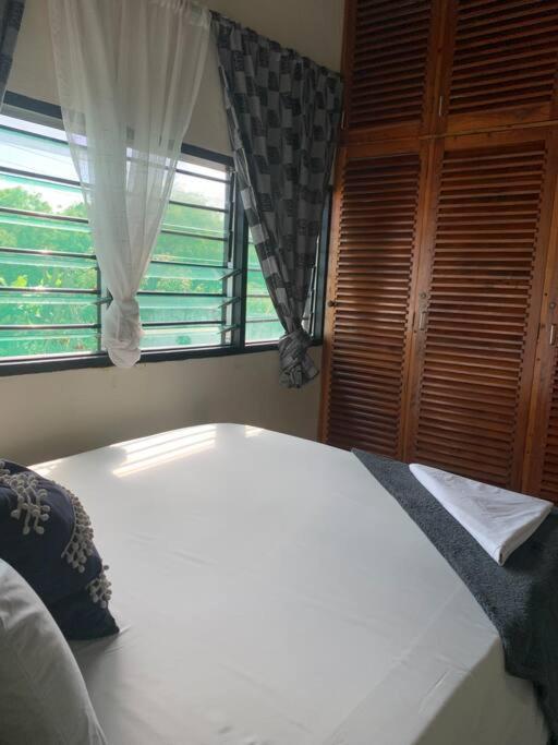 Jambo Diani 1-Bedroom Apartment Close To The Beach Playa de Diani Exterior foto